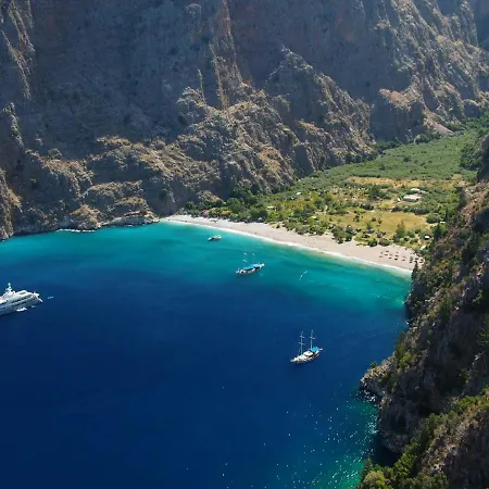 Butterfly Valley Seaside Glamping 豪华帐篷