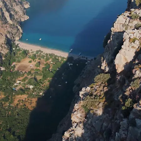 Butterfly Valley Seaside Glamping * 厄吕代尼兹