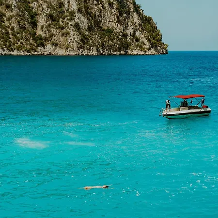 Butterfly Valley Seaside Glamping * 厄吕代尼兹
